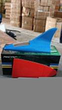 Shark Fin Light With Remote, LED Signal Antenna Solar Shark Fin Car Roof Light Sensor Decoration Flashing Lamps, Solar Powered Radio Signal for Car Lamp Accessories (1 Pc) 
